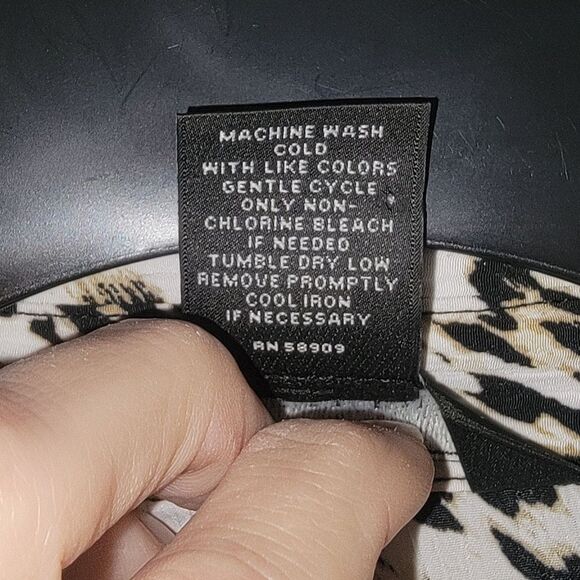 Investments Womens Size L Button Down Animal Print Top 3/4 Long Sleeve - Picture 4 of 14